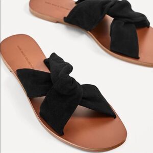 ZARA 38/7-7.5 Black Suede Flat Crossover Straps Knot Flat Slip on Sandals